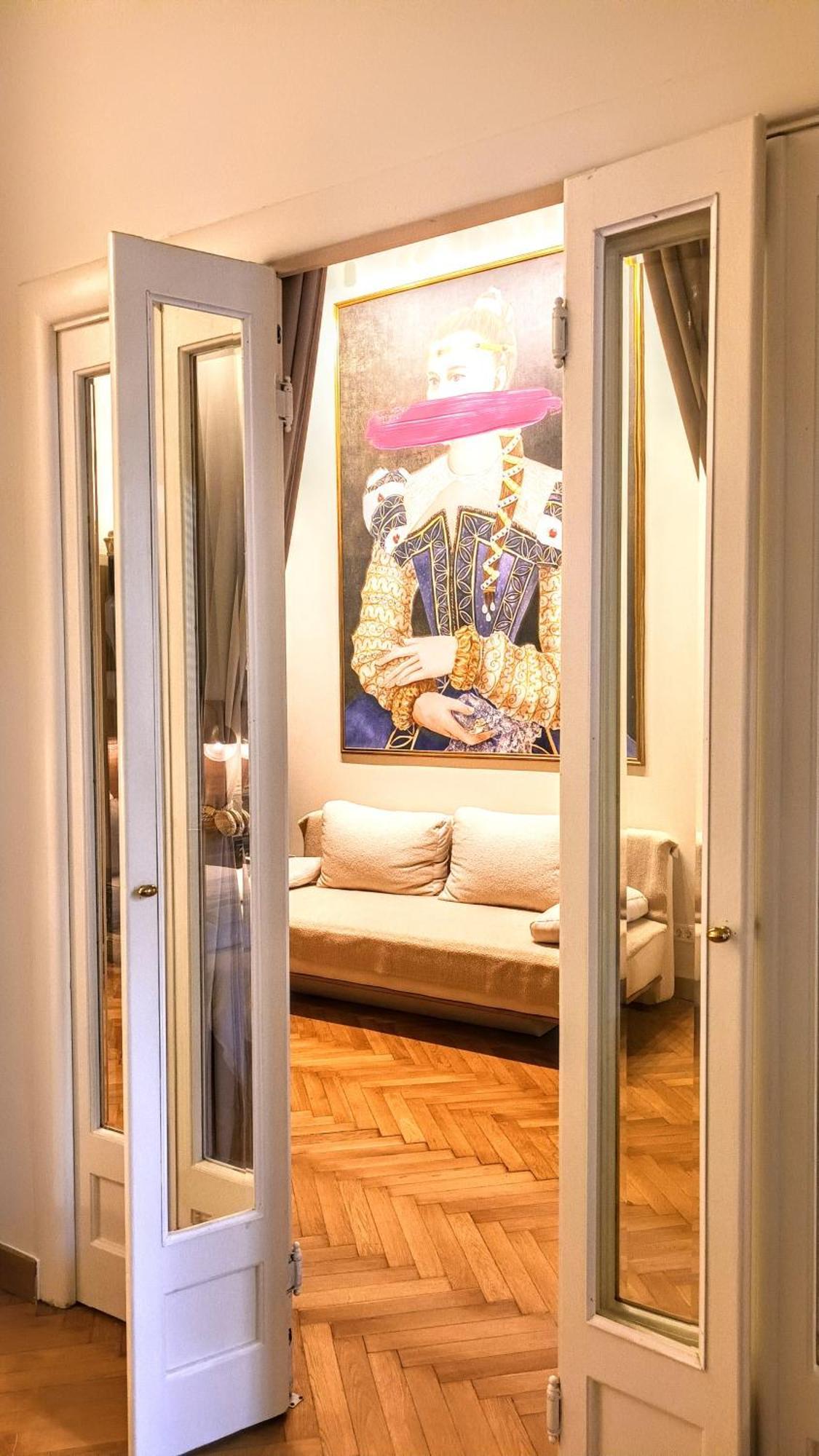Littlehouse- Entire Property For Maximum 4 People Bukarest Kültér fotó
